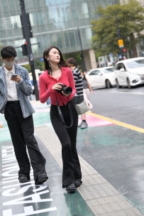 【精选街拍】Vol.2860 复古黑色西裤搭配 [76P-1.68GB]