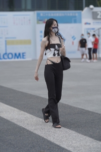 【精选街拍】Vol.1839 高挑曲线身材小姐姐 [130P-1.24GB]