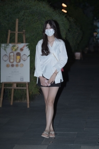 【精选街拍】Vol.3014 简单的黑白搭配 [160P-1.93GB]