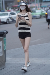 【精选街拍】Vol.1544 白白净净的女孩儿 [86P-918MB]