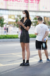 【精选街拍】Vol.2509 黑色皮裙黑丝 [50P-868MB]