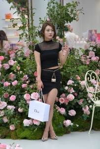 【精选街拍】Vol.2822 冷艳黑色复古风 [142P-3.04GB]