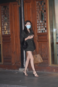 【精选街拍】Vol.2338 时尚西服外套 [72P+1V-1.18GB]