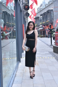 【精选街拍】Vol.3284 黑色知性优雅长裙 [60P-896MB]